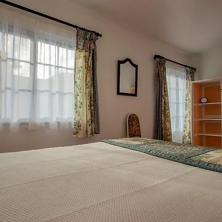 Oliveira's House In *